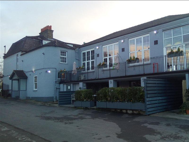 Hampton Court Hotel East Molesey Bagian luar foto