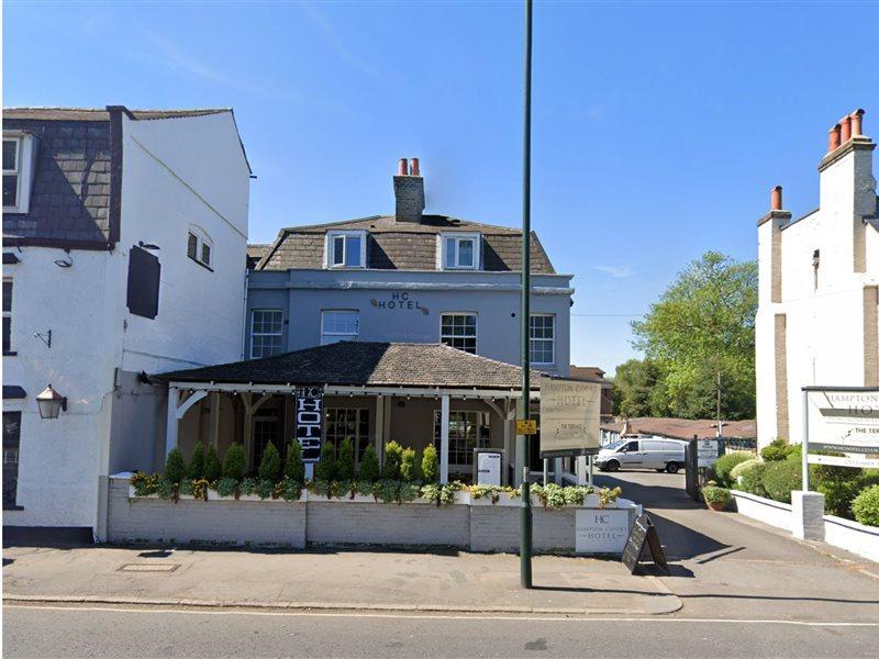 Hampton Court Hotel East Molesey Bagian luar foto